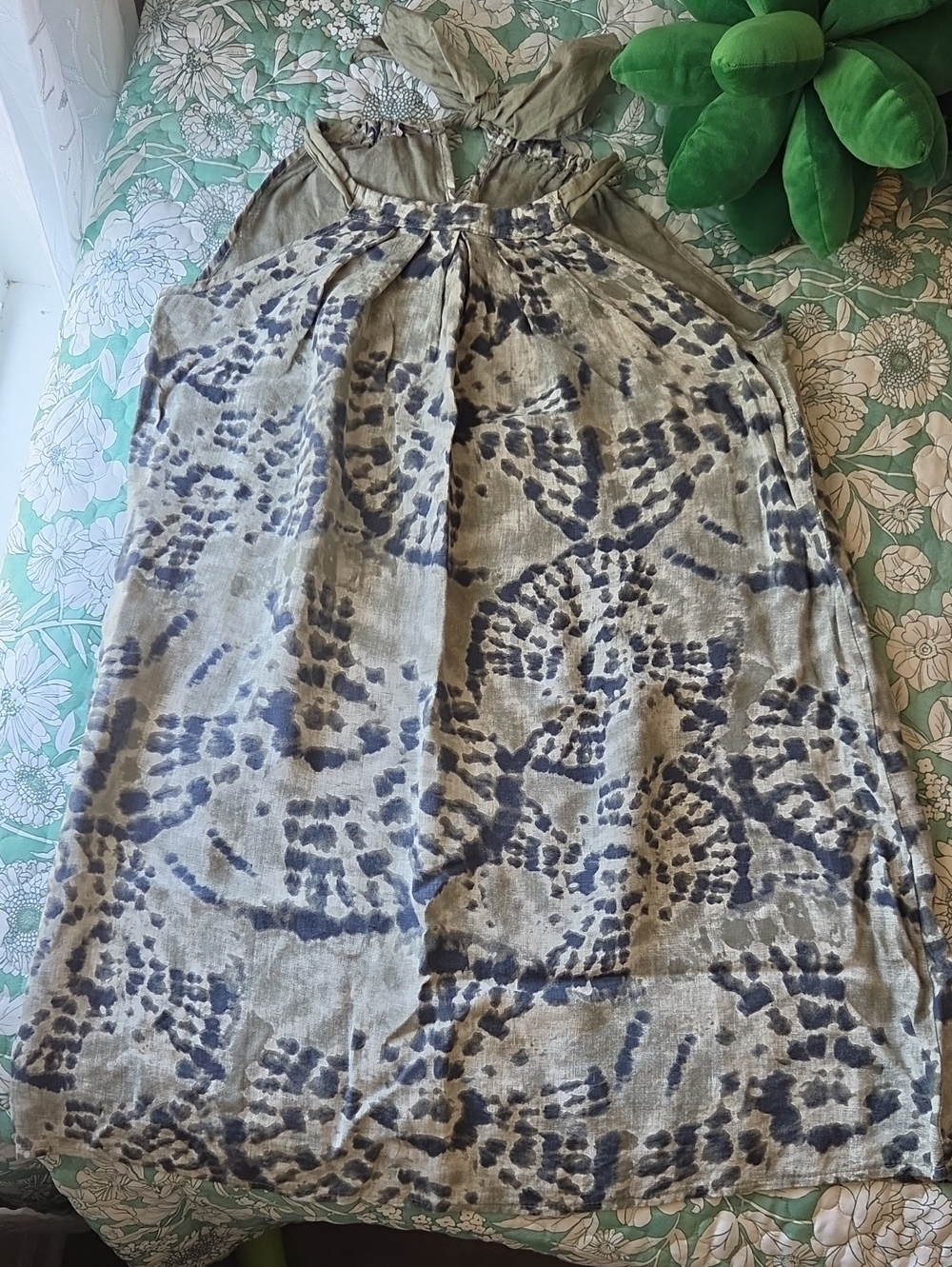 Sleeveless Linen Shift Dress